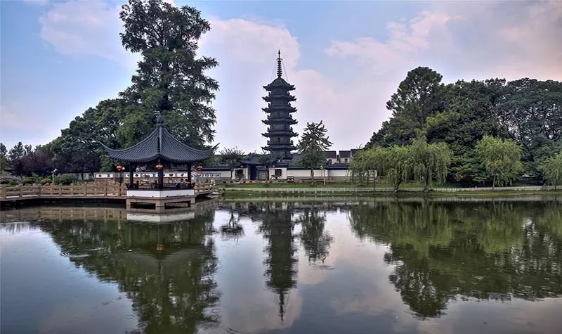 交通信息可乘坐公交210路,204路,205路,209路等至梅李镇(梅李新天地