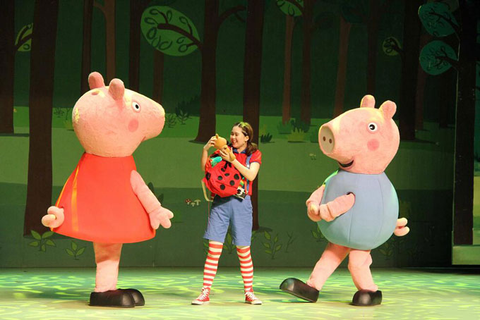 《小猪佩奇舞台剧-佩奇欢乐派对》中文版
