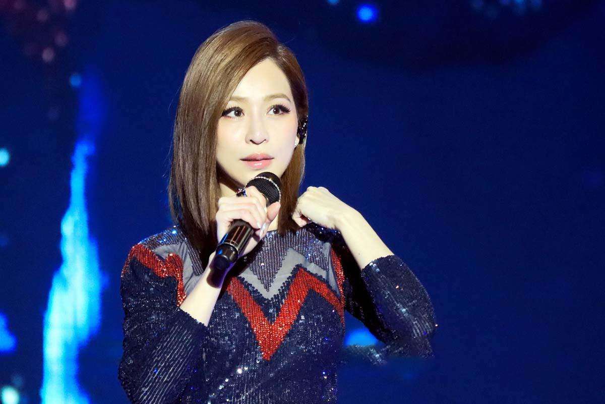 女歌手王心凌情路坎坷，一转眼，她现在已经是38岁了，还没有嫁人__财经头条