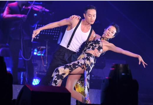 莫文蔚巴黎演唱会