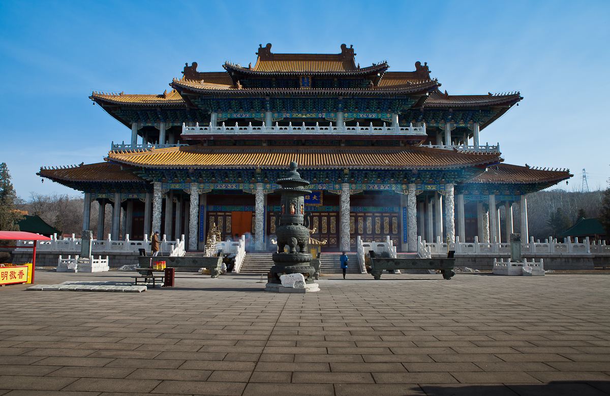 这是在2015年,国家宗教局和辽宁省宗教局分别批准为鞍山玉佛苑更名为