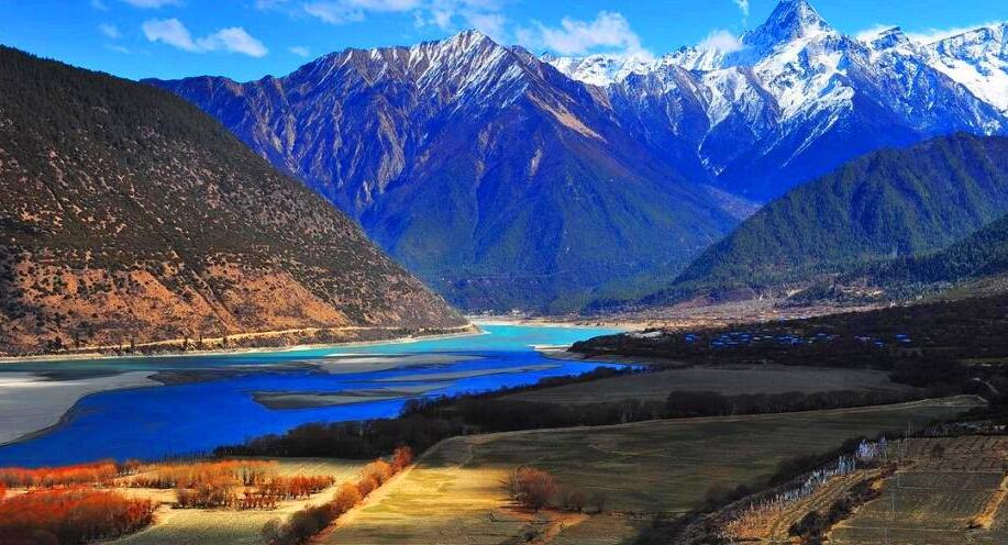 西藏林芝雅鲁藏布大峡谷
