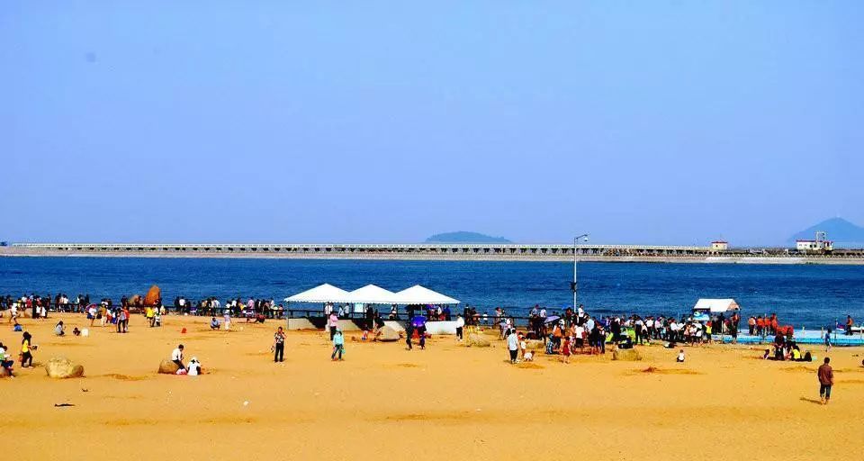 金山城市沙滩