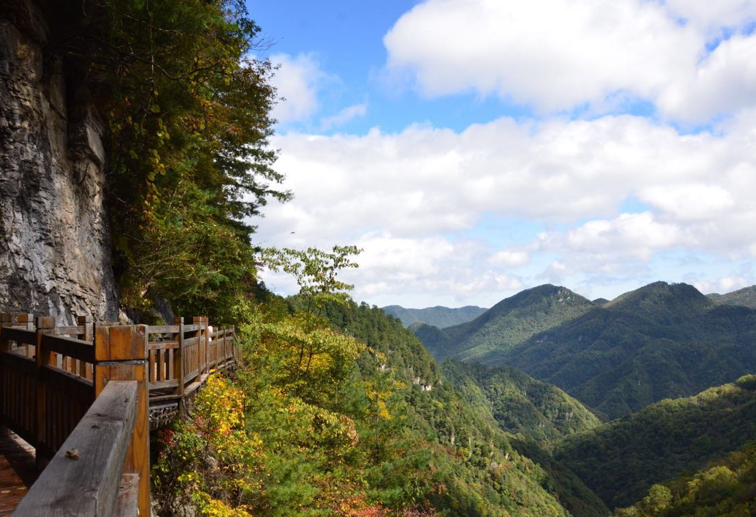 天燕原始生态旅游区