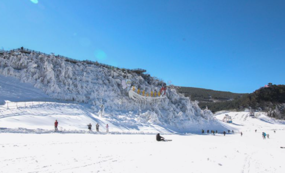玉舍雪山滑雪场