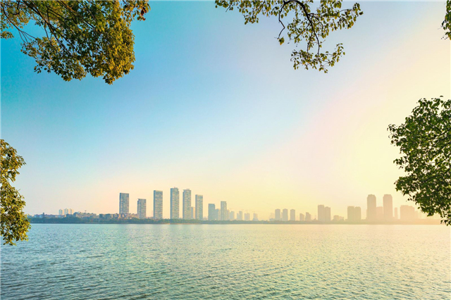 南昌东湖区地铁七里站
