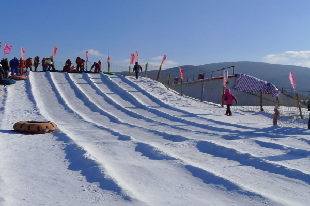 亚布力北极光滑雪场