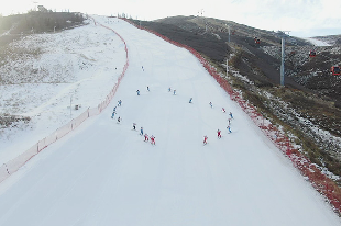 岱海國(guó)際滑雪場(chǎng)