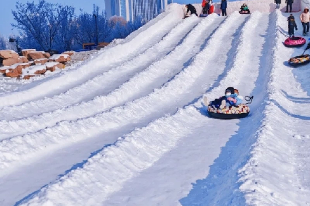 璞安松松岭冰雪乐园