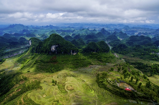 萬(wàn)山朝王