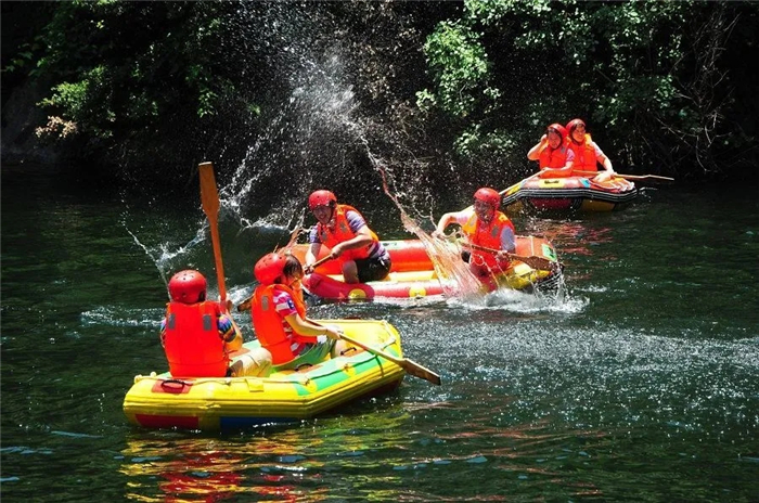 大邑鹤鸣山道源漂流