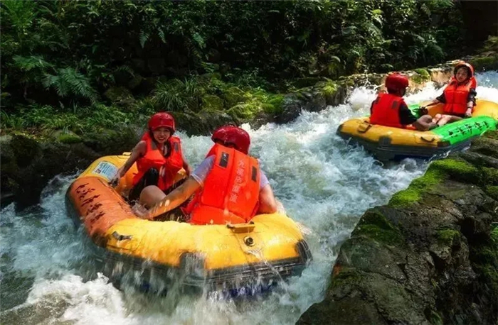 大邑鹤鸣山道源漂流