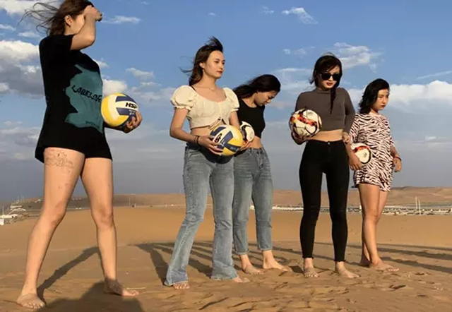 1沙漠足球、排球.png