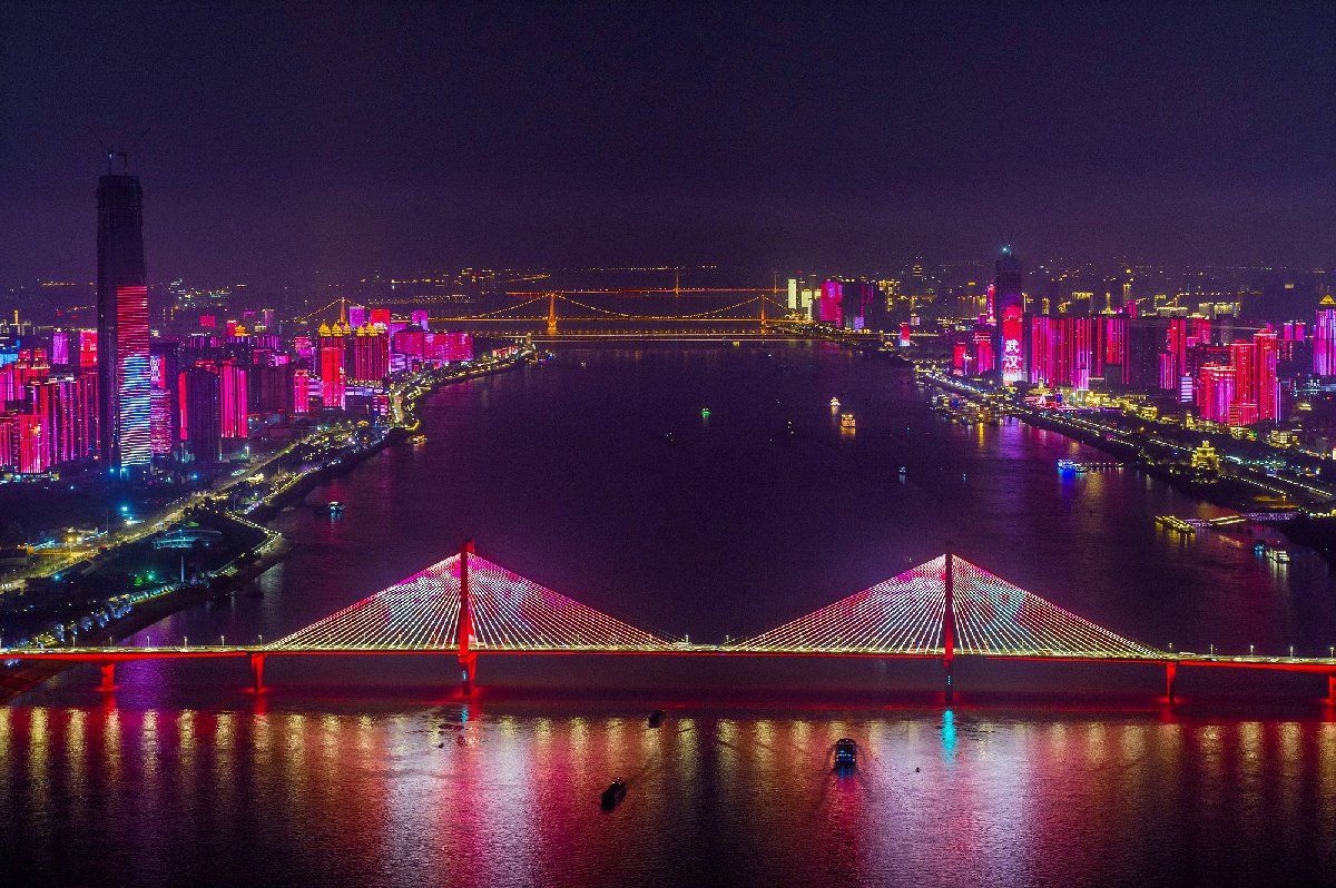 2020武汉国庆长江灯光秀的主题是什么？