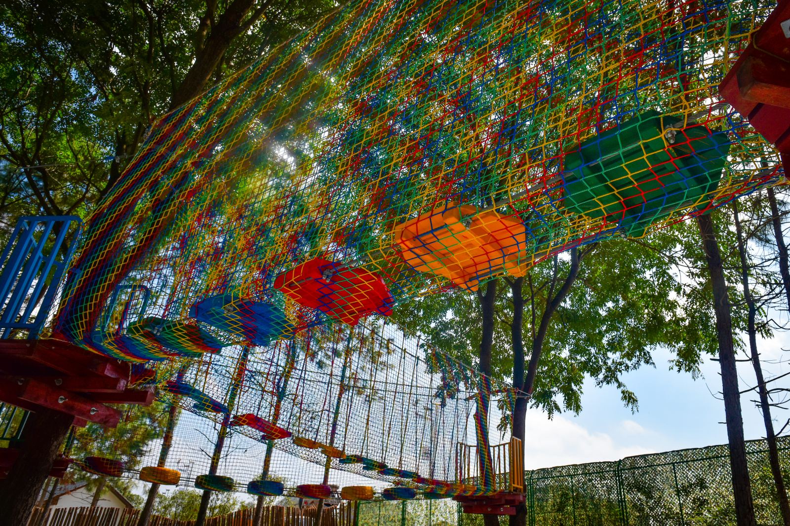 乐园,国学堂,研学diy,彩虹滑道,水上闯关,摸鱼捉虾,步步惊心,秋千公园