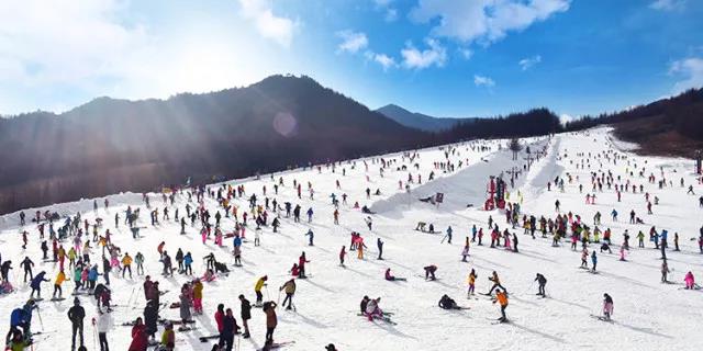 尧山滑雪乐园