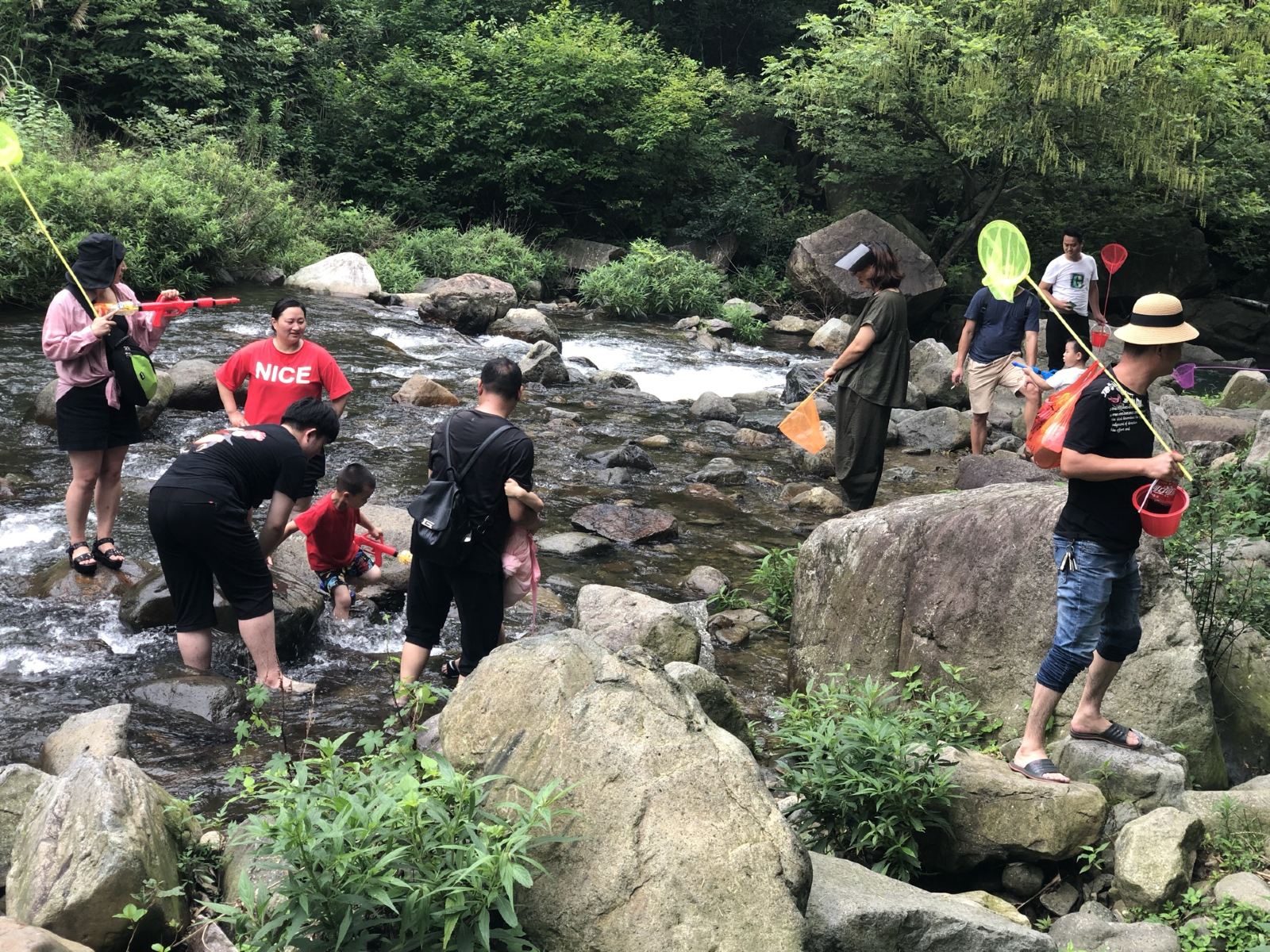 绍兴会稽山峡洞漂流