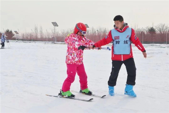 德州德百蟋蟀谷滑雪场