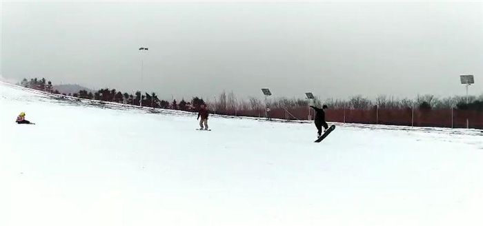 德州德百蟋蟀谷滑雪场
