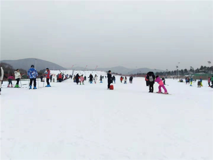 德州德百蟋蟀谷滑雪场