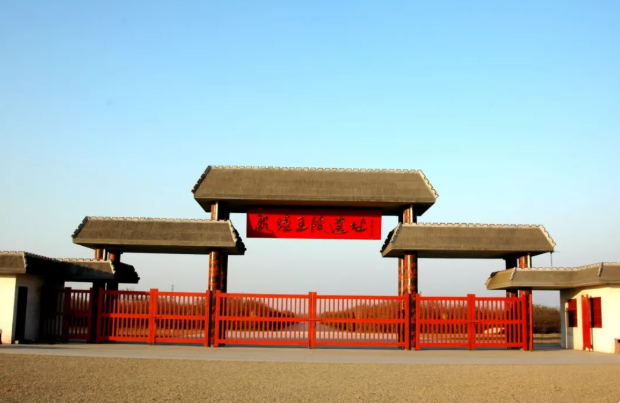 安阳殷墟是世界文化遗产地,国家5a级旅游景区,国家考古遗址公园,甲骨