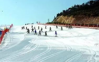2024莱芜雪野滑雪场营业时间、门票价格、游玩攻略