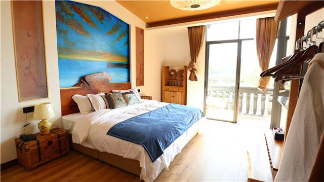 http://img.dahepiao.com/uploads/allimg/181110/69080-1Q1101A005c7.jpg