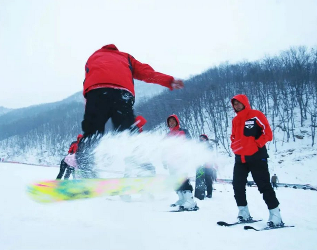 許昌禹州大鴻寨滑雪場(chǎng)門票