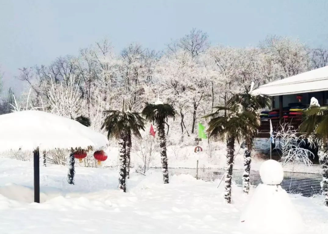 雁鸣蟹岛滑雪场