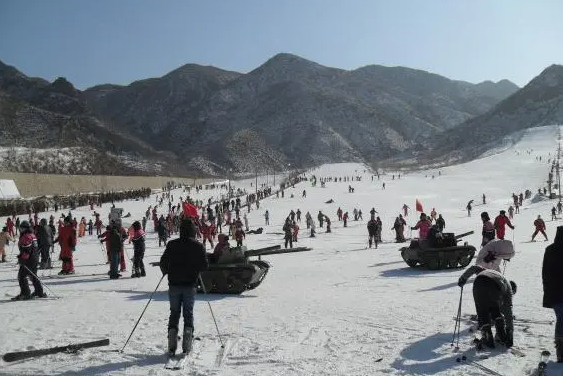 北京八達(dá)嶺滑雪場(chǎng)