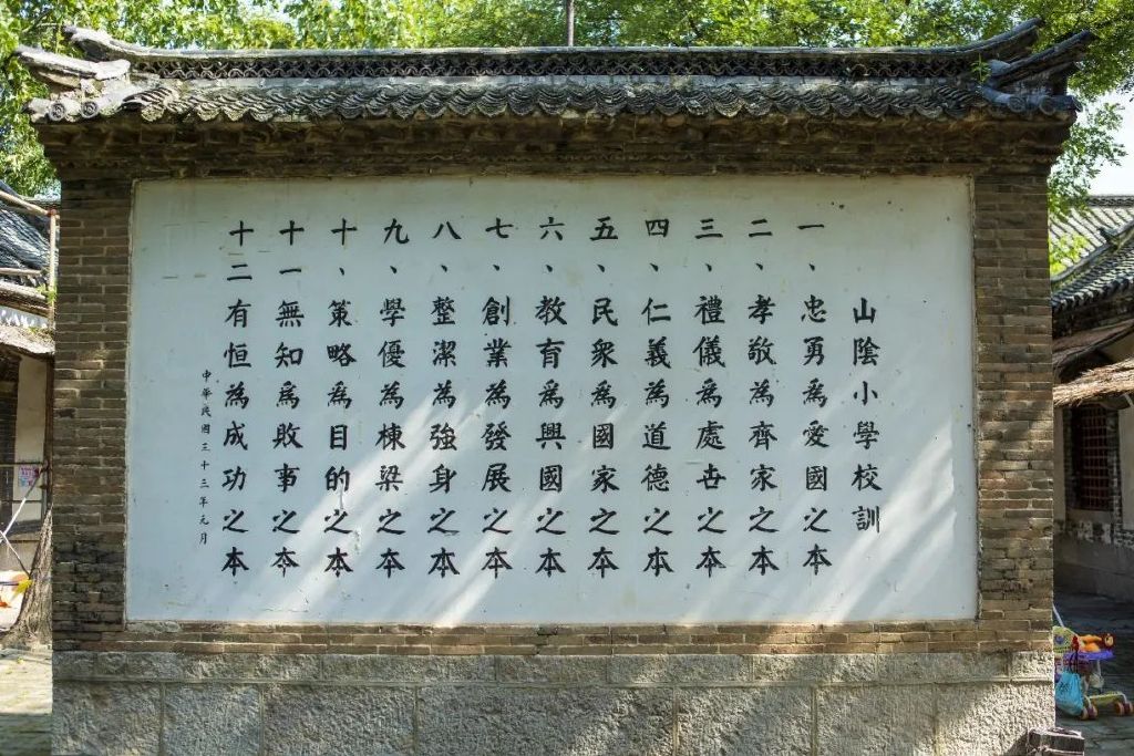 https://r.sinaimg.cn/large/article/044f138a10cf32b66aeb28c44a91a0f7