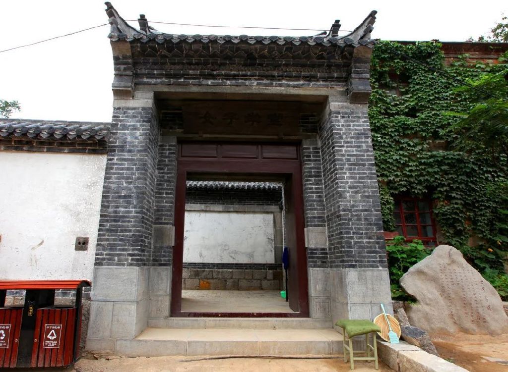 https://r.sinaimg.cn/large/article/8744012d0b0de8e23a54aeceb89f4962