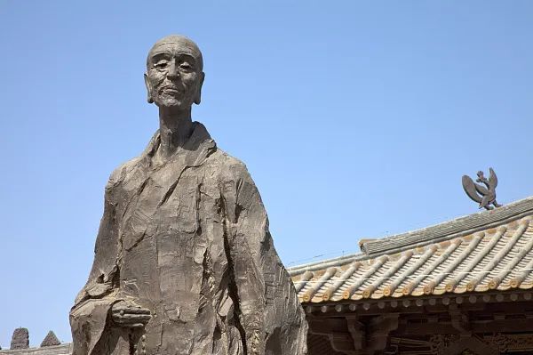 https://r.sinaimg.cn/large/article/bcd4e4e81a25681a62dfe46b65e948ba