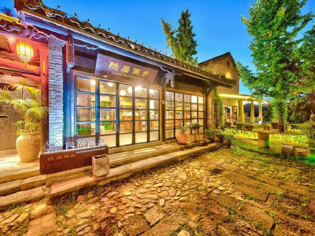 https://r.sinaimg.cn/large/article/72441be252bf21dff4b227918a6db4e7