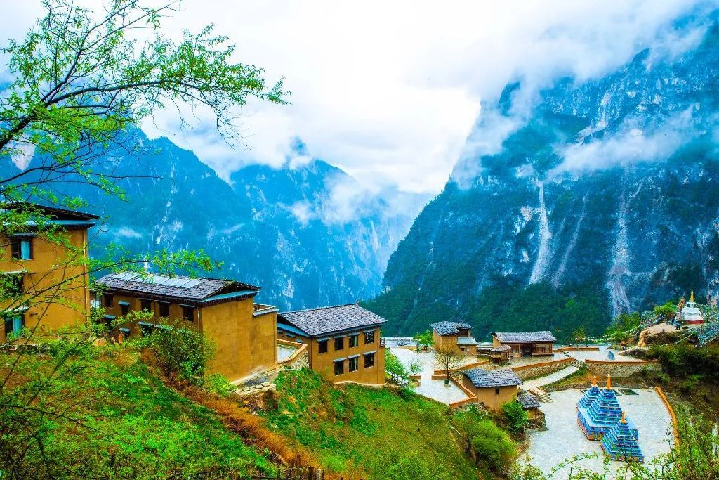 https://r.sinaimg.cn/large/article/597e71934ded8b0adab88ace9de8d643