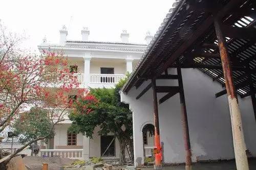 https://r.sinaimg.cn/large/article/1fa01d5c595c025eb35309035565b338