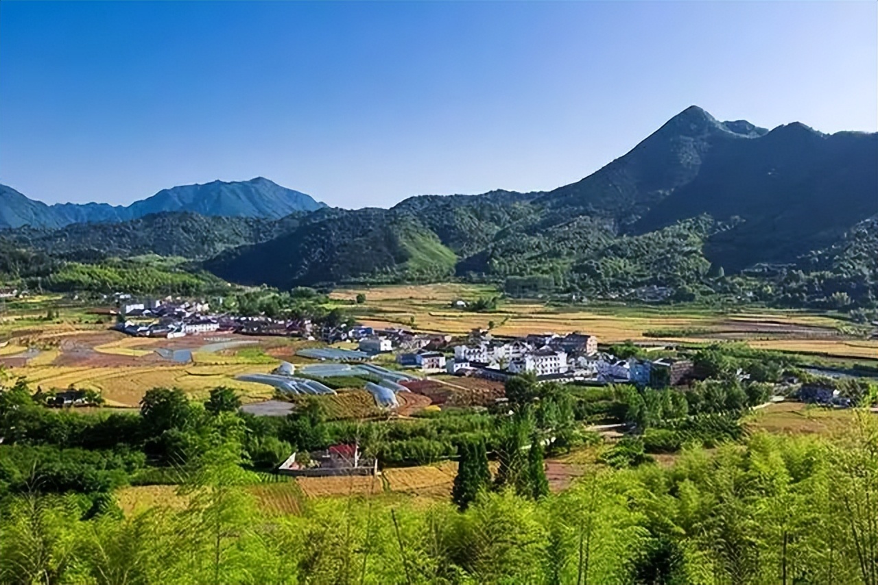 國(guó)內(nèi)絕美的9條自駕公路，沿途風(fēng)景讓你目不暇接，一路都是驚喜