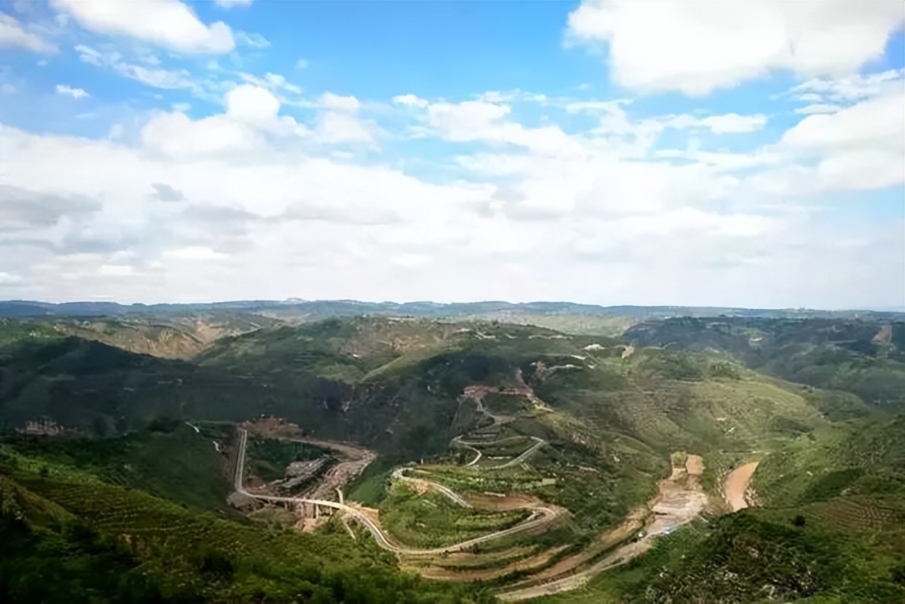 國(guó)內(nèi)絕美的9條自駕公路，沿途風(fēng)景讓你目不暇接，一路都是驚喜