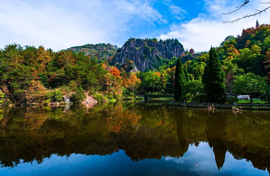 景區價格:￥10起景區地址:湖北省黃石市大冶市陳貴鎮雷山風景區團購