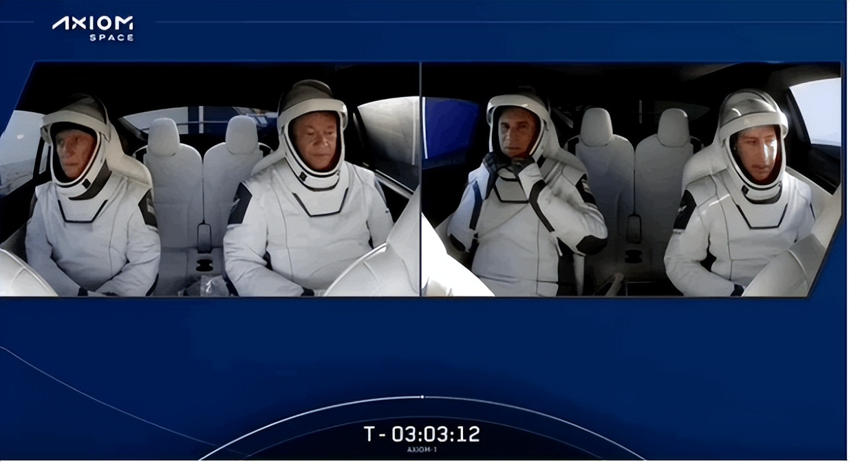 马斯克将4名太空游客送达空间站国际空间站迎来了全商业之旅