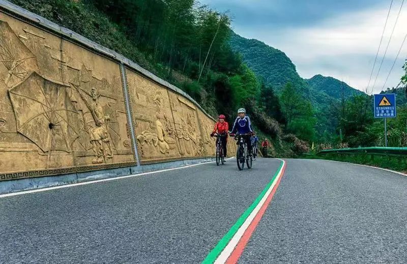 https://r.sinaimg.cn/large/article/39c8751fa0cce5de1e1df2c99a16bea5