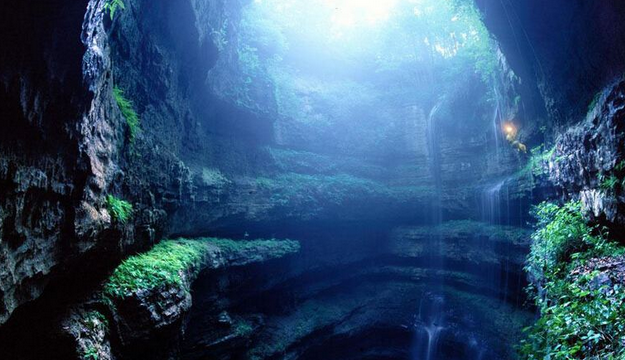 龙水峡地缝