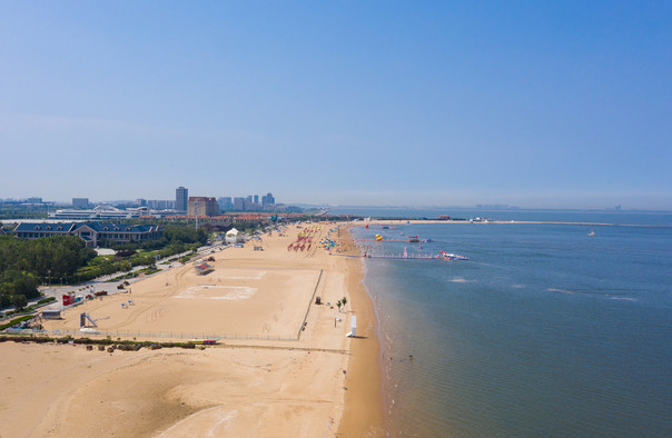 天津滨海沙滩图片