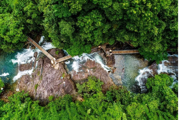 钦州八寨沟风景区图片