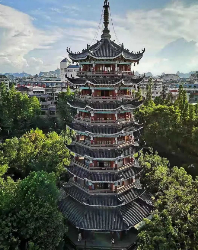 桂林日月雙塔門(mén)票