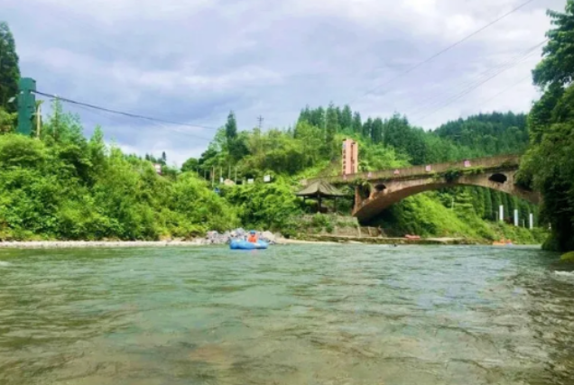 洪雅瓦屋山漂流門票