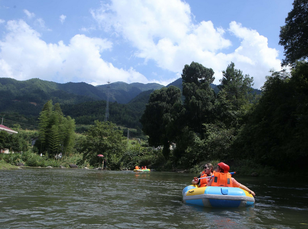 獅口戰(zhàn)地漂流