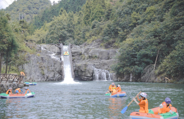 溫州正江山峽谷漂流門票