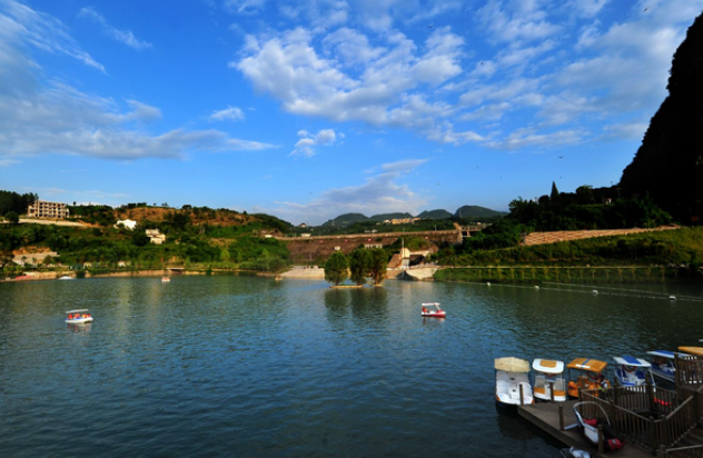 桐梓小西湖景区