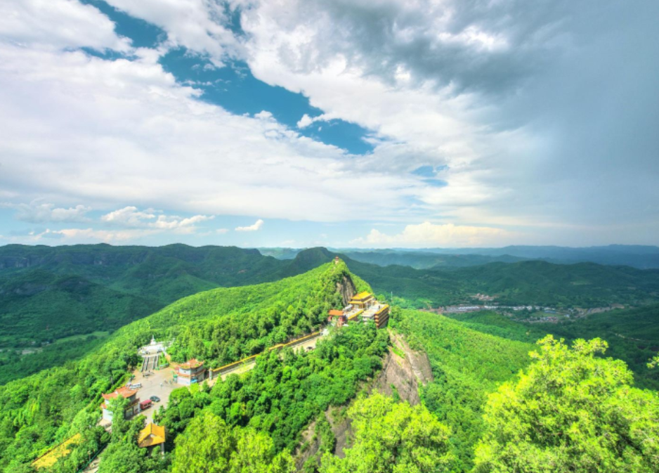 照金香山